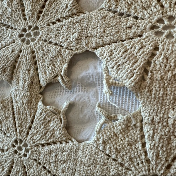 76” x 84” Vintage Handmade Crochet Floral Bedspread Blanket - Picture 5 of 11